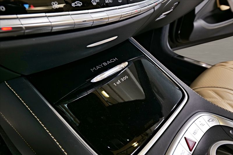 Mercedes-Benz Třídy S S650 Maybach Cabrio 1/300 - fotka 21 z 25
