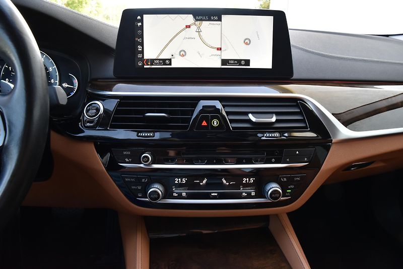 BMW Řada 5 530i xDrive LUXURY LINE,LED,ČR - fotka 23 z 50