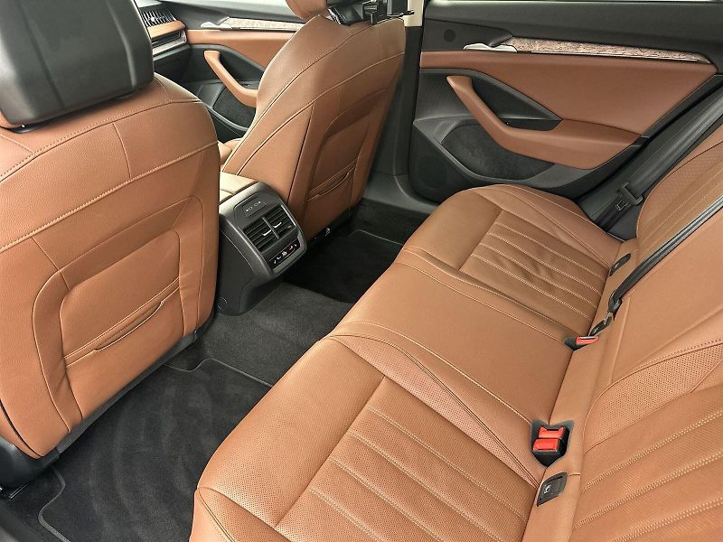 Škoda Superb (2024) 2.0 TSI 4x4 DSG L&K - fotka 8 z 45