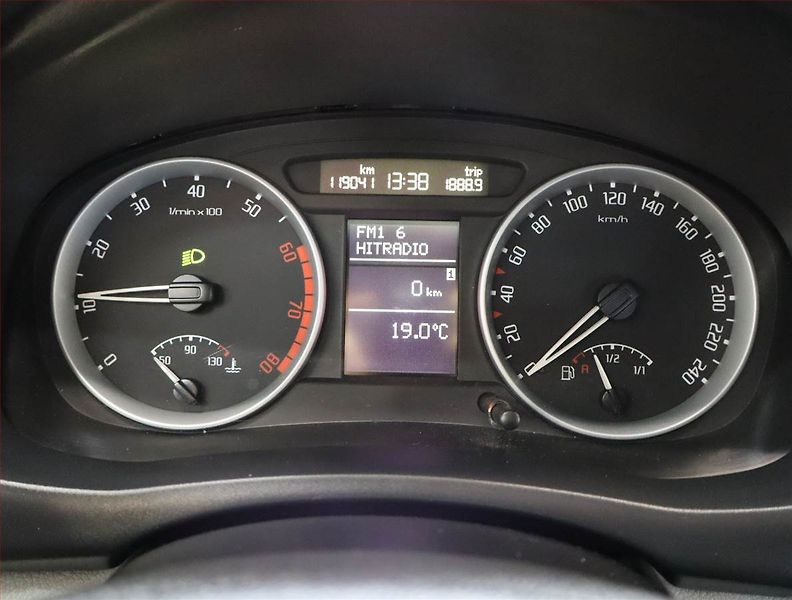 Škoda Fabia (2008) 1.4 16V, Tempomat - fotka 10 z 17