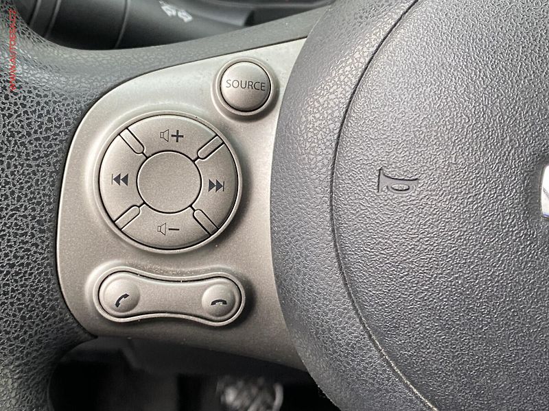 Nissan Micra (2013) 1.2i, Visia, AC - fotka 13 z 16