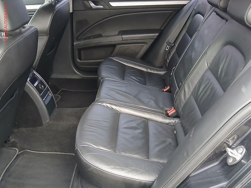 Škoda Superb (2009) 2.0TDi, ČR, DSG, bixen, kůže - fotka 10 z 20