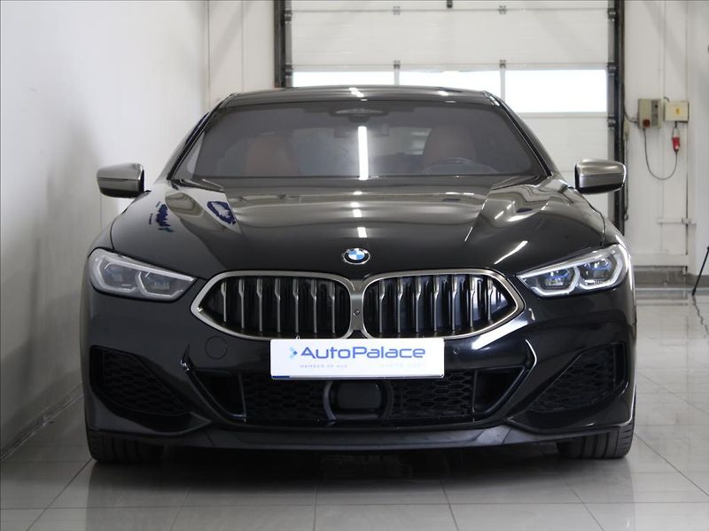 BMW Řada 8 M850I B&O Laser 1.maj.ČR   4,4 - fotka 2 z 41