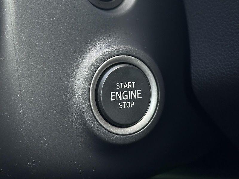 Škoda Fabia 1.0TSi Selection 95PS LED V.Co - fotka 16 z 37