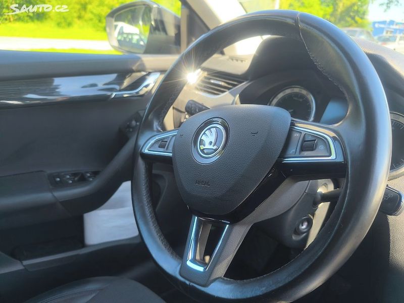 Škoda Octavia 2.0TDI110KW 4X4, VÝBAVA,170TKM - fotka 11 z 21