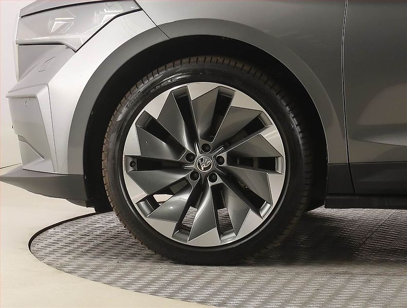 Škoda Enyaq (2023) iV 60 (62 kWh), SoH 93% - fotka 15 z 31