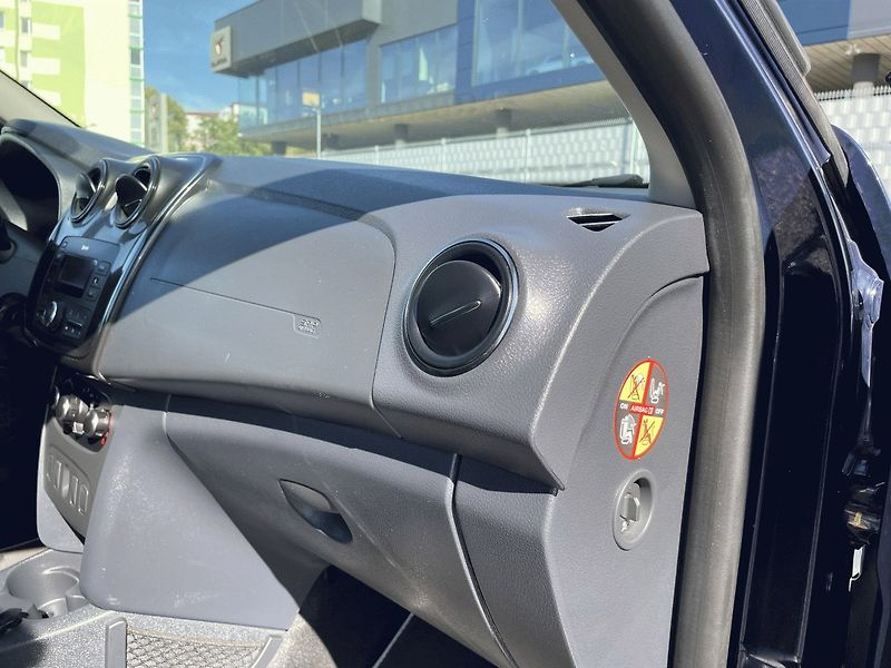 Dacia Sandero (2018) 1.0 SCe,54kW,ČR,Klima - fotka 28 z 28