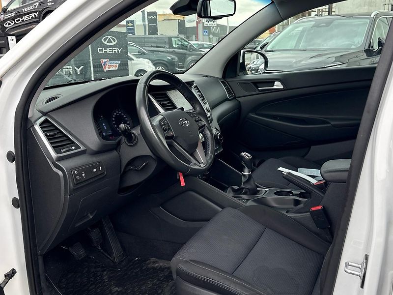 Hyundai Tucson (2017)  1.7 CRDI 85kW Czech Edition 4 - fotka 6 z 25