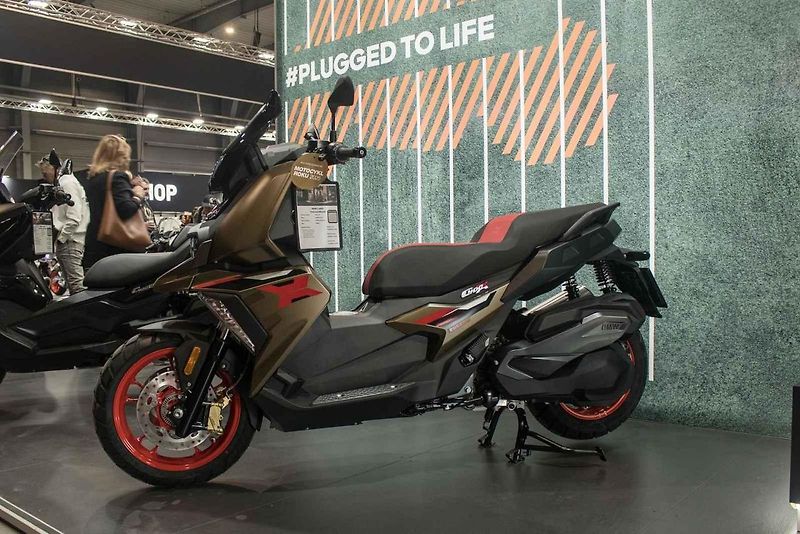 Aprilia Tuono 660