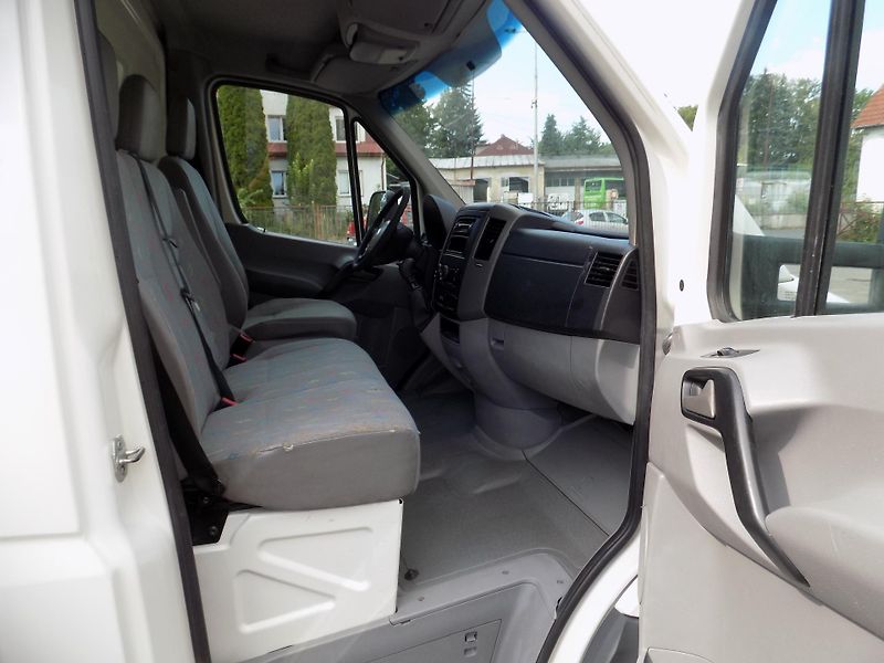 Volkswagen Crafter (2009) 2,5 120KW SKLÁPĚČ - fotka 23 z 47