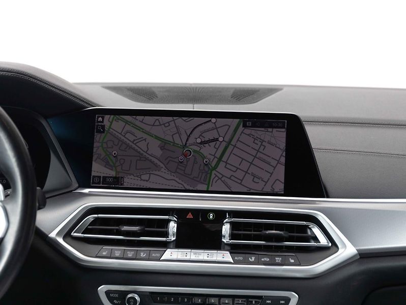 BMW X5 xDrive40i - fotka 14 z 22