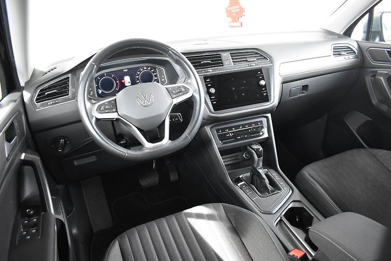Volkswagen Tiguan Allspace (2022) 2.0TDI 110kW DSG,7 míst,tažné - fotka 16 z 25