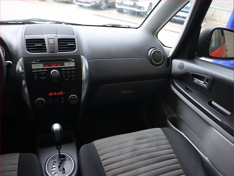 Suzuki SX4 (2013) 1.6 VVT, Automat, Serv.kniha - fotka 8 z 17