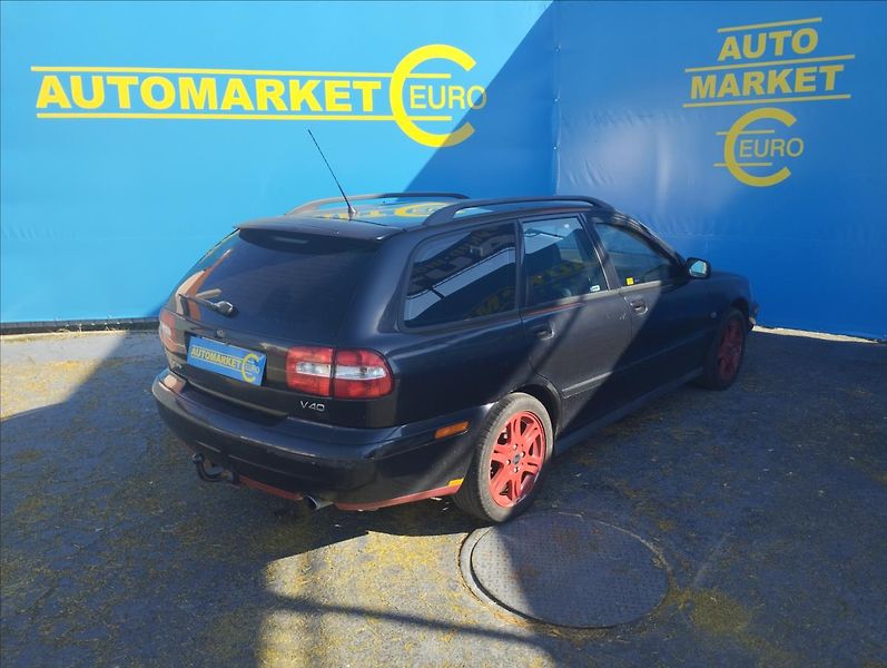 Volvo V40 1,8 90KW - fotka 4 z 16