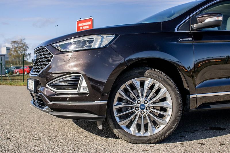 Ford Edge - fotka 9 z 26
