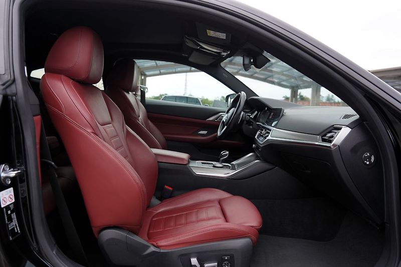 BMW Řada 4 M440i xDrive/Mpaket/375 PS/Las - fotka 30 z 46