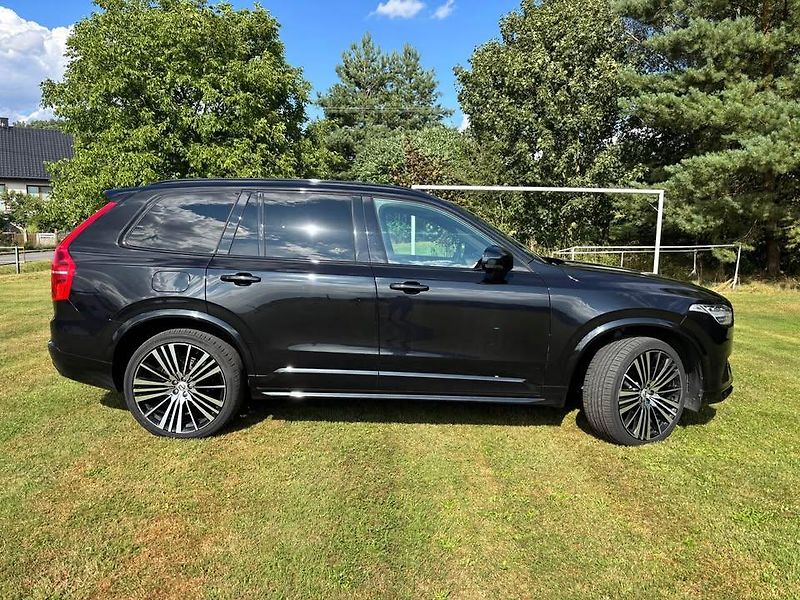 Volvo XC90 (2022) - fotka 3 z 9