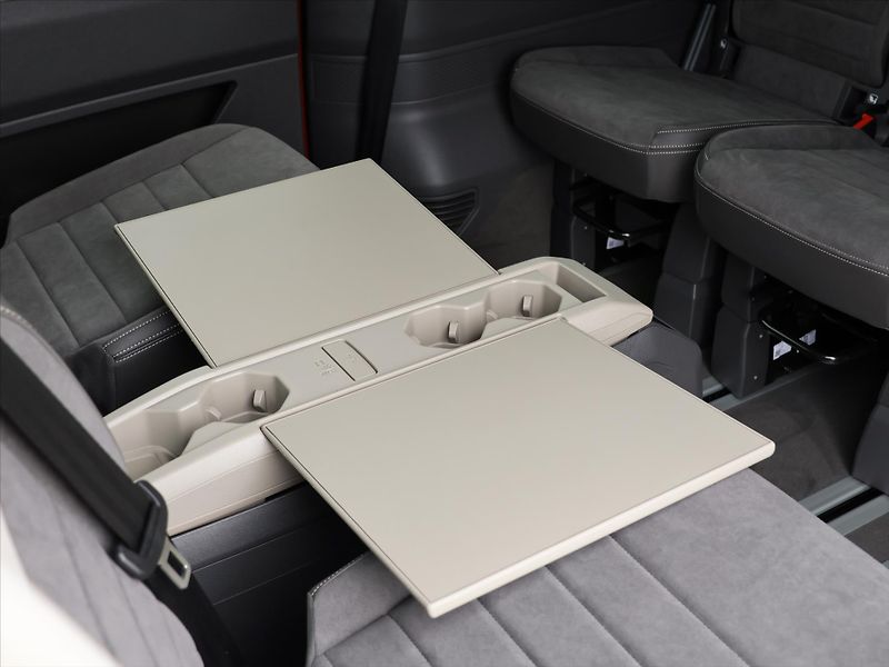 Volkswagen Multivan 2,0 TDI DSG Long Style 7-Míst - fotka 17 z 42