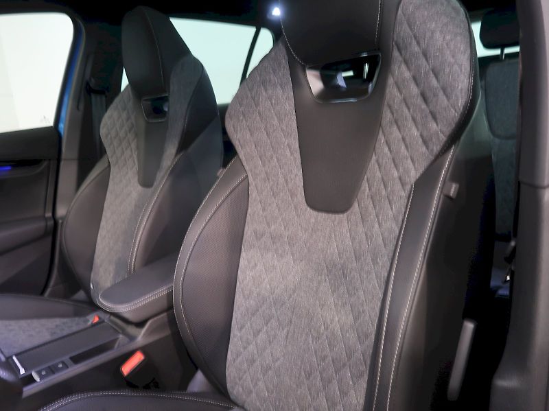 Škoda Octavia (2025) SPORTLINE 2.0TDI 110KW DSG TAŽ - fotka 14 z 42