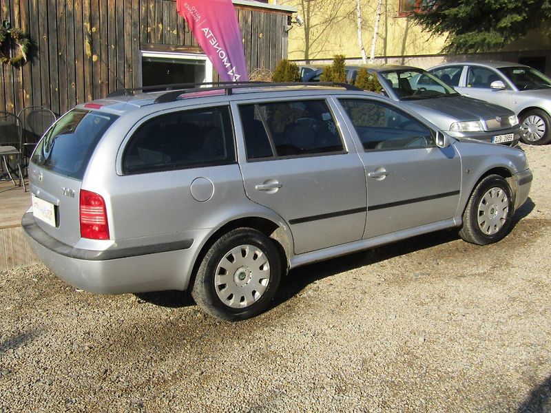 Škoda Octavia (2009) 1.9 TDI 74kW  BEZ KOROZE - fotka 10 z 33