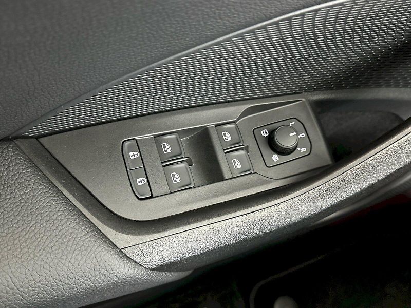 Škoda Octavia (2025) Combi DSG 2.0TSI 195kW RS - fotka 30 z 36