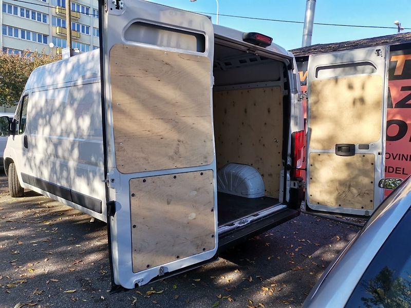Opel Movano (2023) 2.2CDTi 140k L3H2 Klima Kamera - fotka 17 z 24