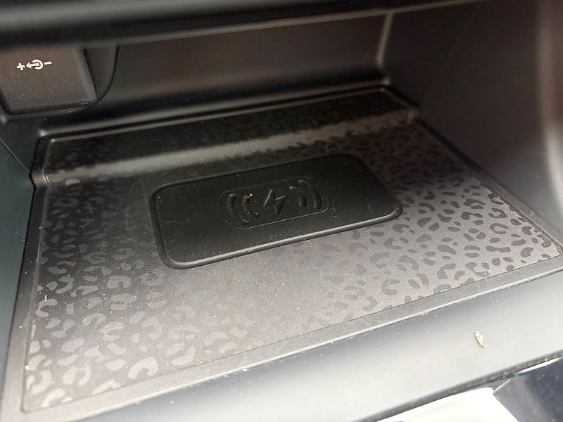 Jaguar E-Pace P200 AWD, ČR, Meridian, TOP - fotka 27 z 30