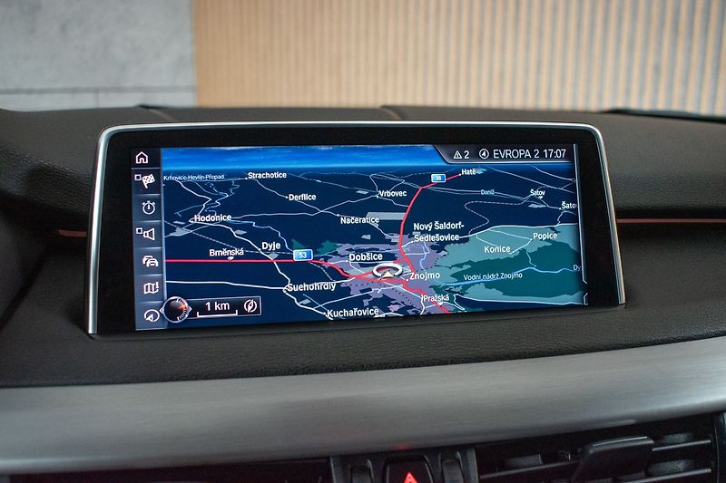 BMW X5 xDrive30d ///MSPORT*ČR*KAMERY - fotka 23 z 42