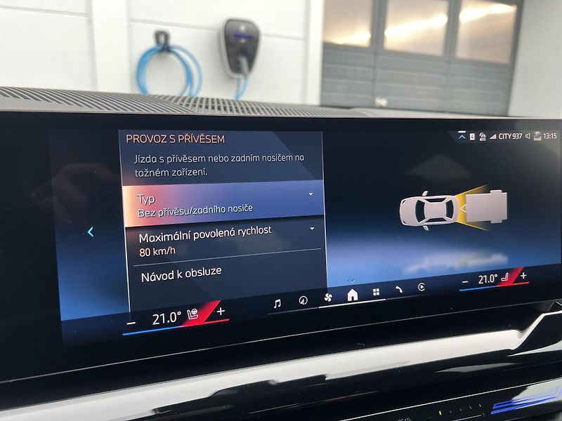 BMW Řada 5 520d xDrive Touring M-Sport - fotka 20 z 31