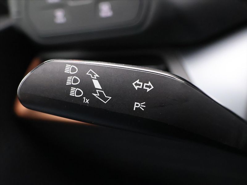 Cupra Born 62kWh 170kW-eBoost SOH94,6% - fotka 18 z 30