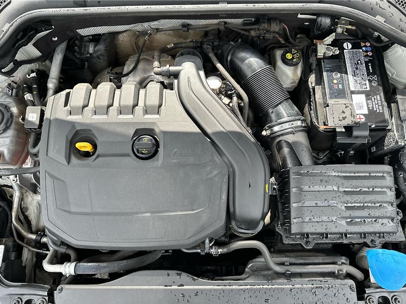 Škoda Octavia Combi STY TS 110/1.5 M6F - fotka 22 z 23