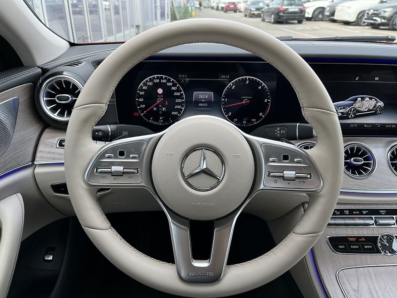 Mercedes-Benz CLS 350d 4MATIC AMG Line - fotka 11 z 23
