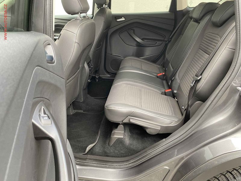 Ford Kuga (2017) 1.5 EB, Titanium, navi - fotka 10 z 16