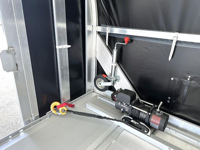 Z-Trailer (2026) AT 3.35-22/53 SWX, 530x220x182 - fotka 45 z 52