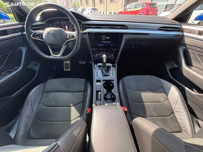 Volkswagen Arteon 2.0TSI 206kW Shooting Break - fotka 17 z 34