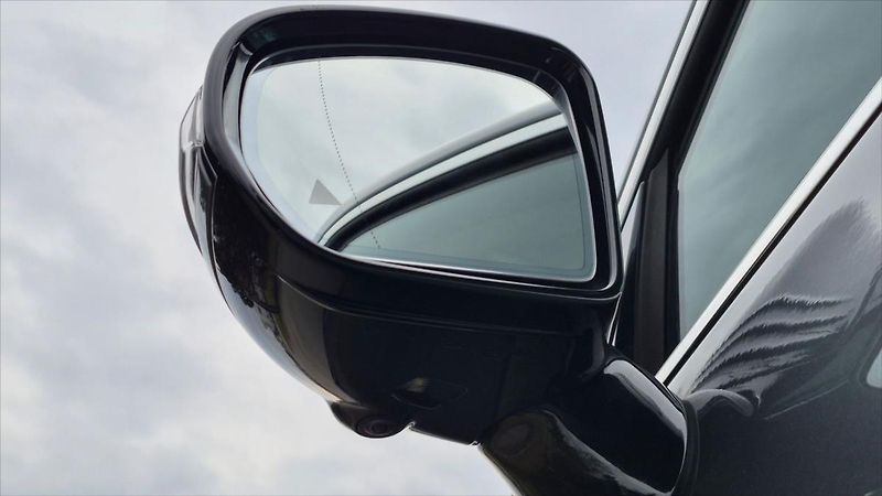 Mercedes-Benz CLS 2,9 400d AMG Line 4MATIC ČR360 - fotka 23 z 26