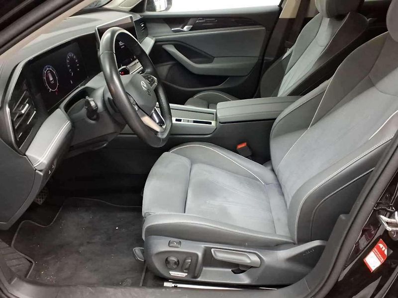 Volkswagen Passat 1.5eTSI ACC Kamera Asistence - fotka 4 z 8
