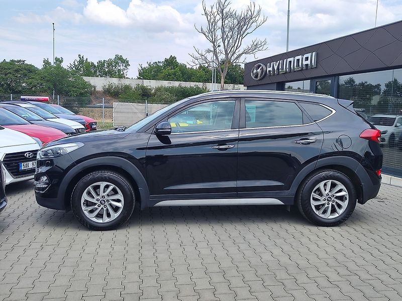 Hyundai Tucson 2.0 CRDI/100kW Style 4x4 - fotka 8 z 36
