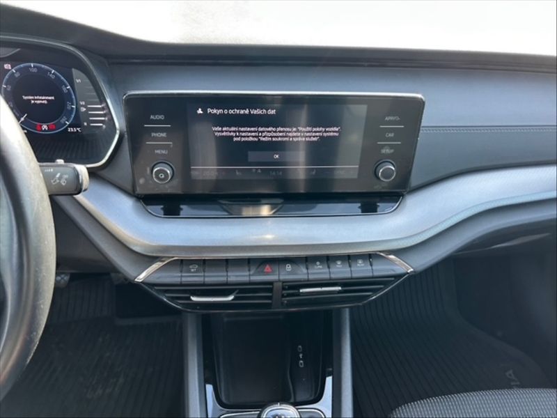Škoda Octavia 1,5 TSI 110 Ambition - fotka 10 z 11