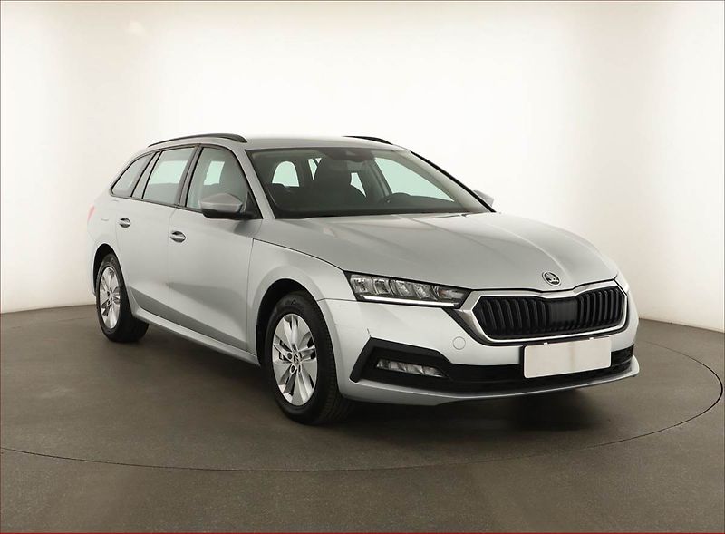 Škoda Octavia (2022) Ambition 2.0 TDI, ČR,1.maj - fotografie inzerátu