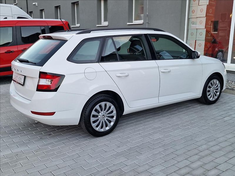 Škoda Fabia 1.0 TSI Combi Tour, ČR, 1.Maj - fotka 11 z 45