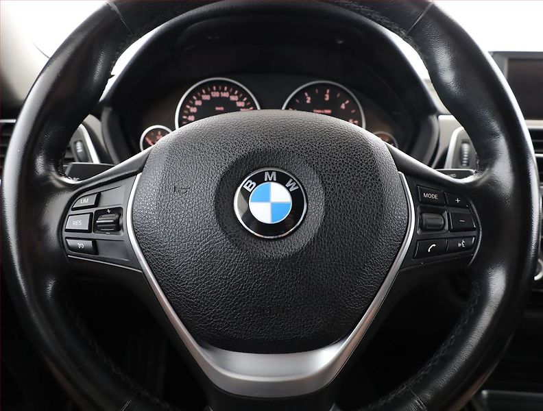BMW Řada 4 (2018) 420d, Automat, Serv.kniha - fotka 8 z 19