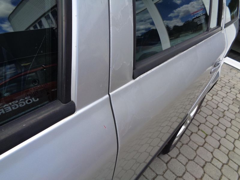 Škoda Octavia 1,9 TDi 66 kW - fotka 12 z 24