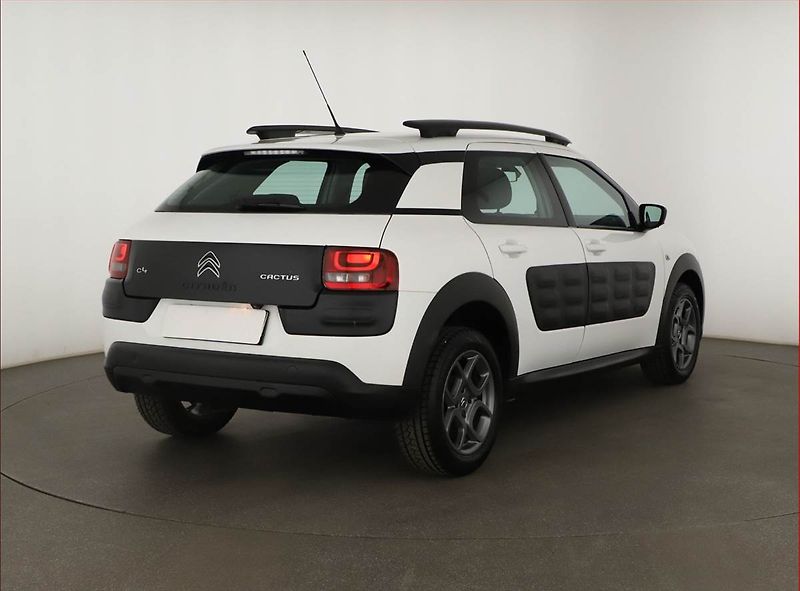 Citroën C4 Cactus (2018) 1.2 PureTech, ČR,1.maj - fotka 5 z 15