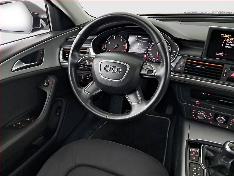Audi A6 (2013) Design 2.0 TDI, Serv.kniha - fotka 7 z 18