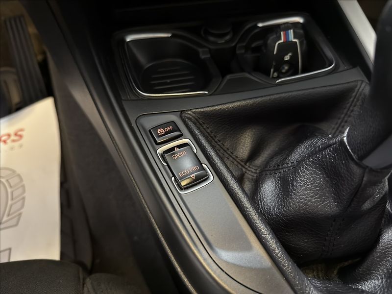 BMW Řada 1 1,6   116i BI-XEN LED SPORT - fotka 16 z 33