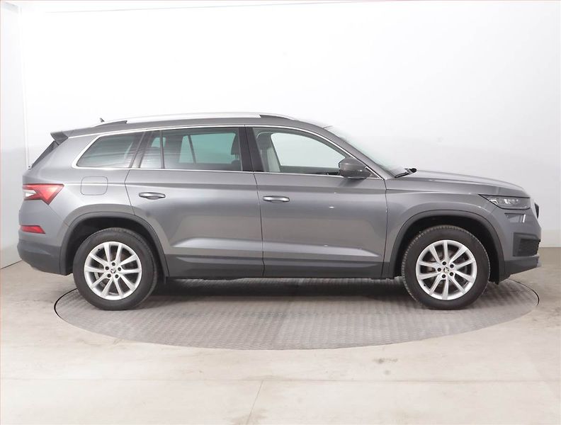 Škoda Kodiaq (2023) Style 2.0 TDI - fotka 6 z 17