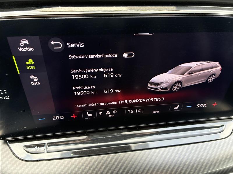 Škoda Octavia 2,0 RS,PANORAMA,TAŽNÉ,KŮŽE - fotka 32 z 33