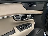 Volvo XC90 (2026) B5 AWD AUT BRIGHT PLUS 7míst - náhled 24