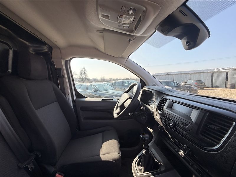 Citroën Jumpy 2,0 HDI 2023 LONG 36tKm - fotka 19 z 21